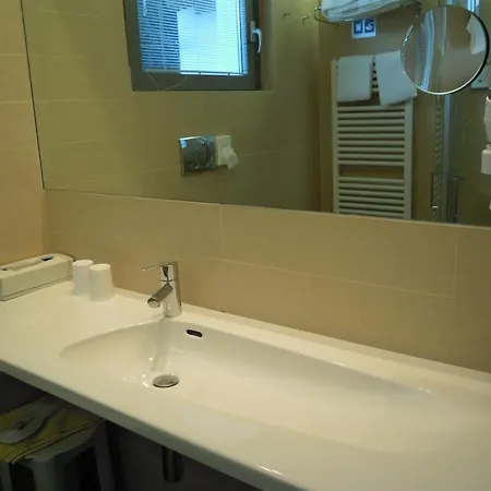 Du Otel 4*
